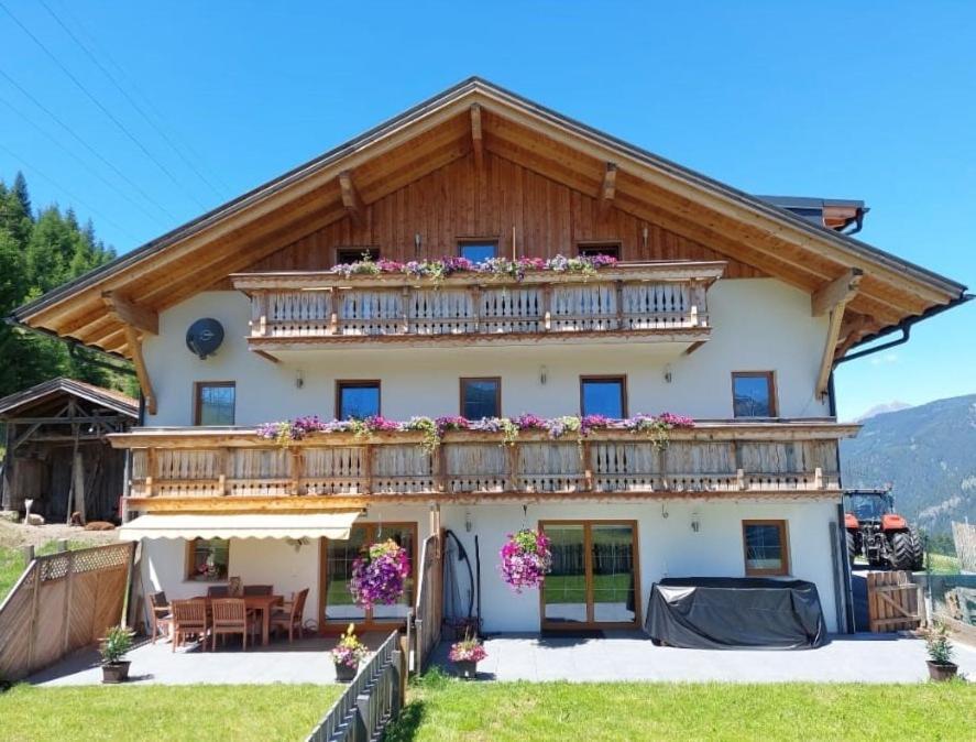 Ferienwohnungen Jenewein Gries am Brenner Bagian luar foto